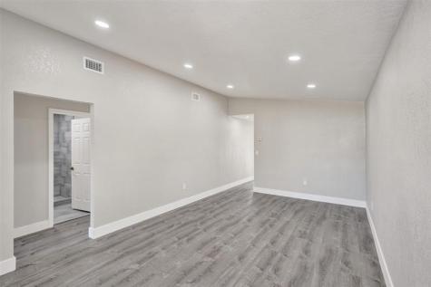 2614 W 65th Street Hialeah FL 33016