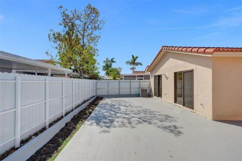 2614 W 65th Street Hialeah FL 33016