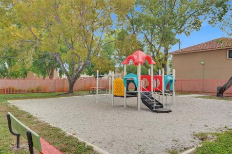 2614 W 65th Street Hialeah FL 33016