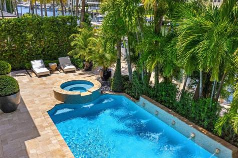169 Fiesta Way Fort Lauderdale FL 33301