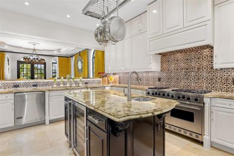 169 Fiesta Way Fort Lauderdale FL 33301