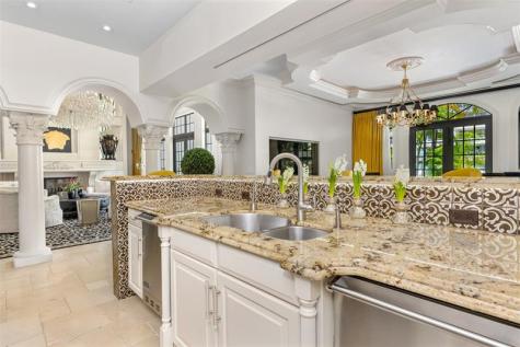169 Fiesta Way Fort Lauderdale FL 33301