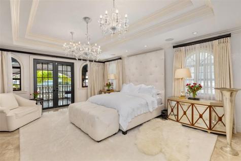 169 Fiesta Way Fort Lauderdale FL 33301