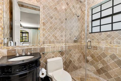 169 Fiesta Way Fort Lauderdale FL 33301