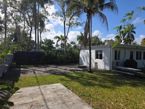 1532 Fletcher Street Hollywood FL 33020