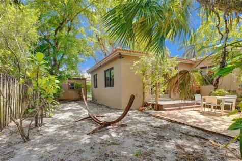 729 NE 18th Avenue Fort Lauderdale FL 33304