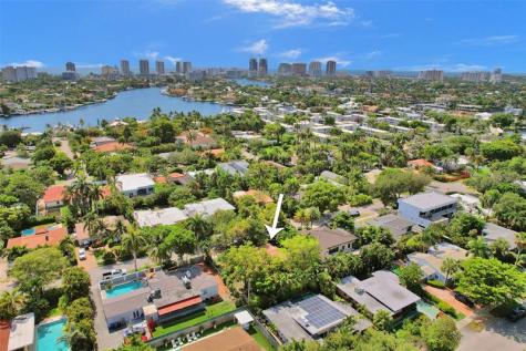 729 NE 18th Avenue Fort Lauderdale FL 33304