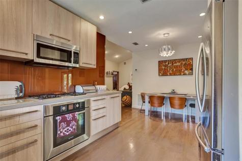 729 NE 18th Avenue Fort Lauderdale FL 33304