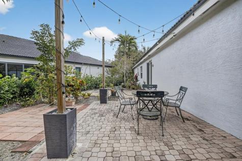 16695 SW 1st Street Pembroke Pines FL 33027