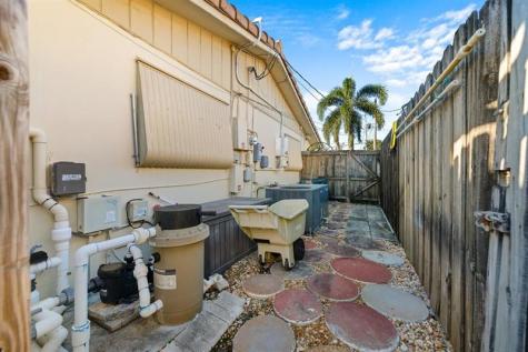 1472 NE 54th Street Fort Lauderdale FL 33334