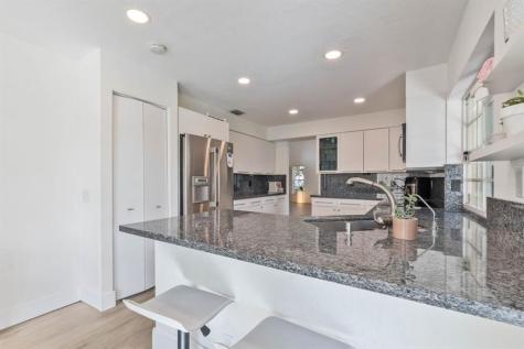 524 Water Point Weston FL 33326