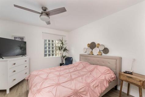 524 Water Point Weston FL 33326