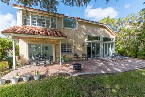 524 Water Point Weston FL 33326