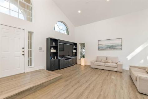 524 Water Point Weston FL 33326