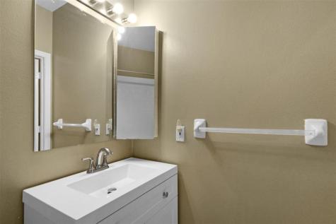 4652 SW 13th Street Deerfield Beach FL 33442