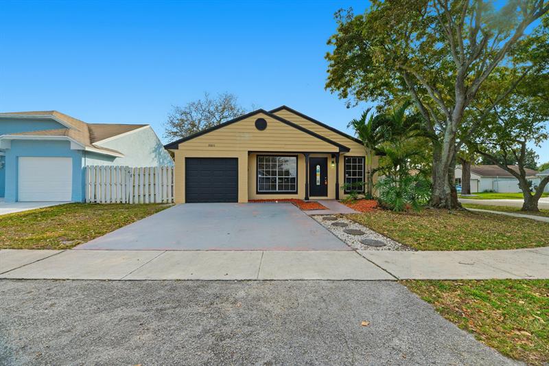 8666 SW 14th Street Pembroke Pines FL 33025