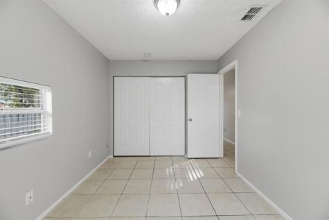 8666 SW 14th Street Pembroke Pines FL 33025