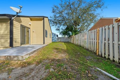 8666 SW 14th Street Pembroke Pines FL 33025