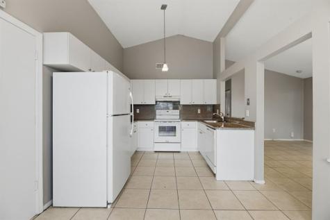 8666 SW 14th Street Pembroke Pines FL 33025