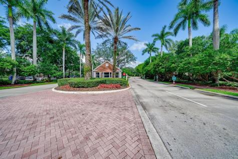 12422 Classic Drive Coral Springs FL 33071