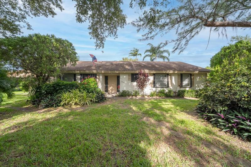 2259 Nova Village Drive Davie FL 33317