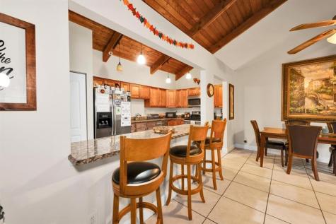 2259 Nova Village Drive Davie FL 33317