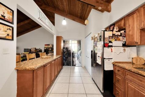 2259 Nova Village Drive Davie FL 33317
