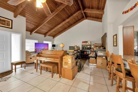 2259 Nova Village Drive Davie FL 33317