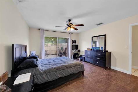 2259 Nova Village Drive Davie FL 33317