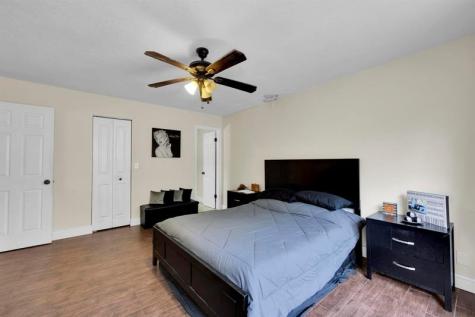 2259 Nova Village Drive Davie FL 33317