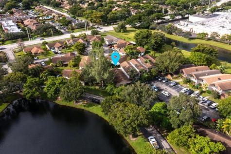 2259 Nova Village Drive Davie FL 33317