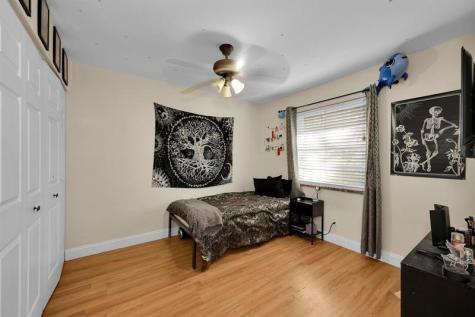 2259 Nova Village Drive Davie FL 33317