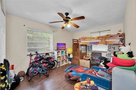 2259 Nova Village Drive Davie FL 33317