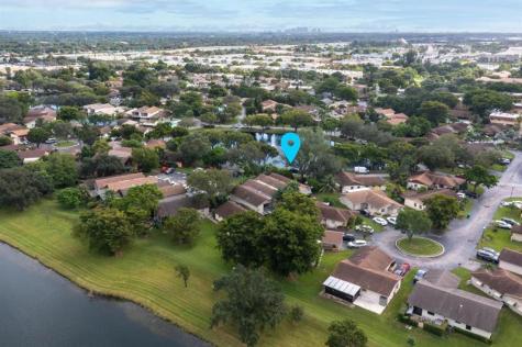 2259 Nova Village Drive Davie FL 33317