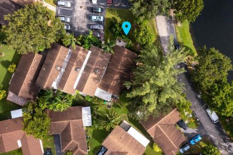 2259 Nova Village Drive Davie FL 33317