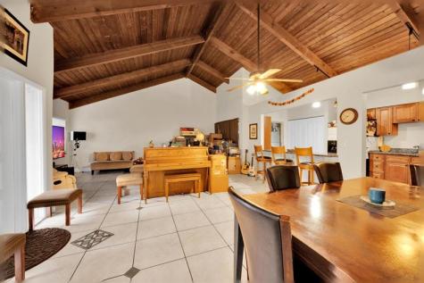 2259 Nova Village Drive Davie FL 33317