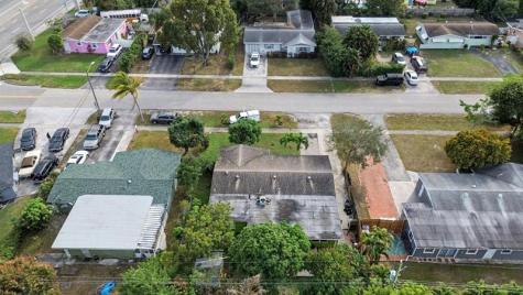 5043 Marcia Place West Palm Beach FL 33407