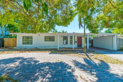 1574 NE 38th Street Oakland Park FL 33334