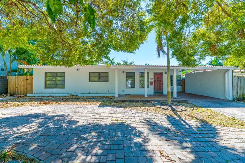 1574 NE 38th Street Oakland Park FL 33334