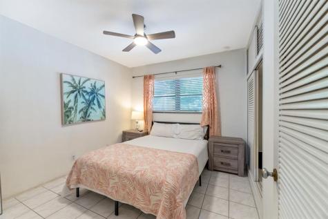 1574 NE 38th Street Oakland Park FL 33334