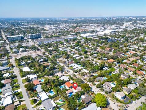 1574 NE 38th Street Oakland Park FL 33334
