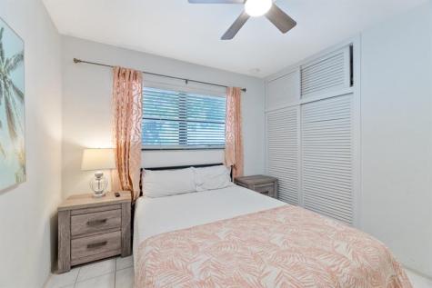 1574 NE 38th Street Oakland Park FL 33334