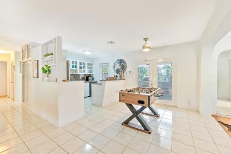 1574 NE 38th Street Oakland Park FL 33334