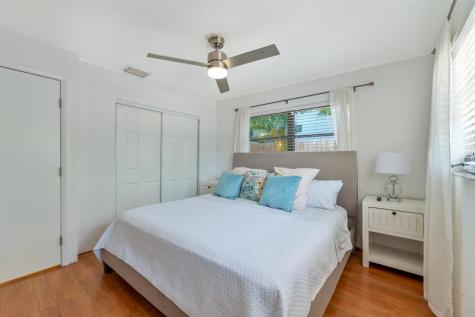 1574 NE 38th Street Oakland Park FL 33334