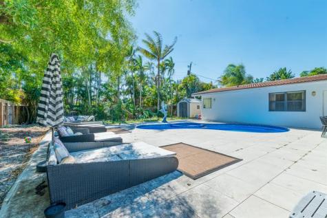 1574 NE 38th Street Oakland Park FL 33334