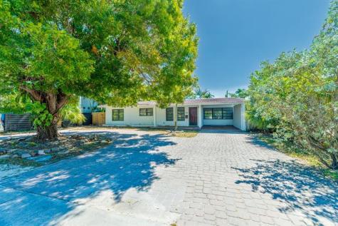 1574 NE 38th Street Oakland Park FL 33334