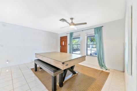 1574 NE 38th Street Oakland Park FL 33334