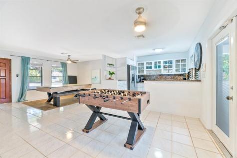 1574 NE 38th Street Oakland Park FL 33334