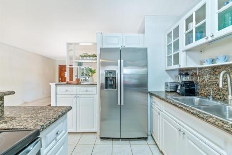 1574 NE 38th Street Oakland Park FL 33334