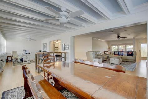 1920 Waters Edge Pompano Beach FL 33062
